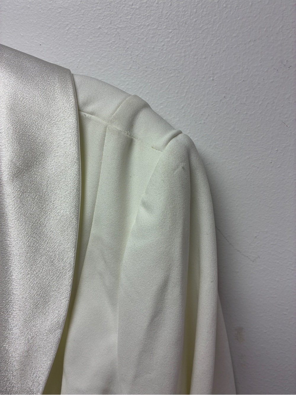 Aidan Mattox Size 20W White Feather Cuff Tuxedo Blazer Dress NWT GALA Cocktail - Picture 10 of 15